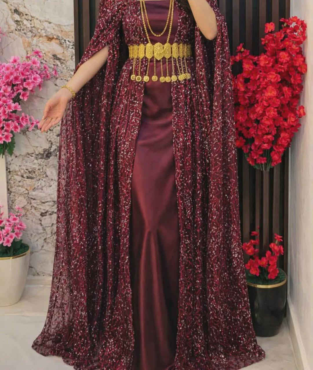 متوفر الآن ✨ ستايل كردي راقي
خامة فخمة ✨ قياسات مضبوطة
اختاري أناقتك اليوم 🤍
الحجز دايركت مع صورة الموديل


**إذا كنت صاحب هذا الإعلان وتريد حذفه لأي سبب، رجاءا أرسل رسالة إلى الدعم الفني**