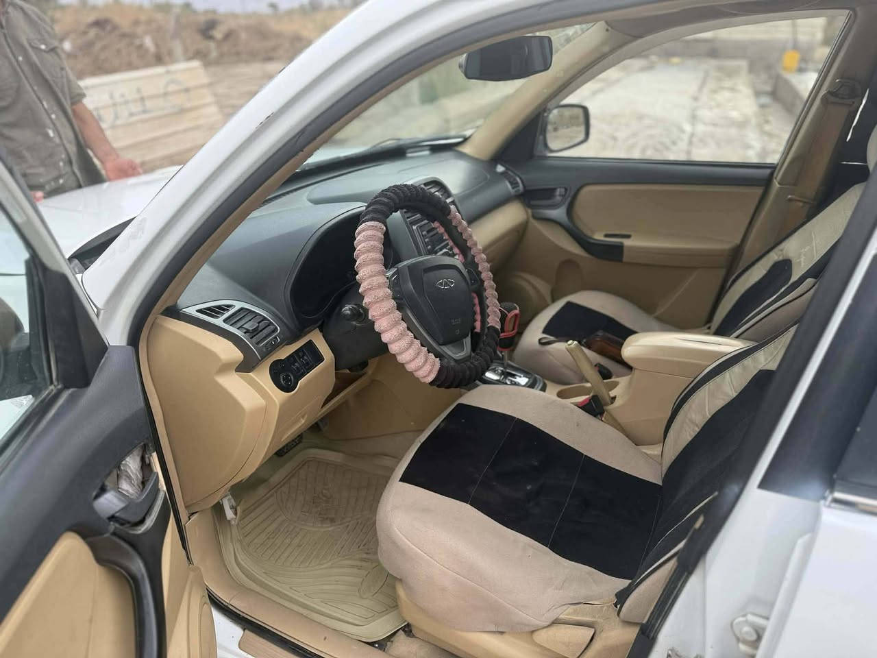 السلام عليكم
تيكو 2013 رقم مثنى 
مكفوله من ضربه خياسات ملكطه 
جاهزه وحلوه السياره 
السعر 50 وبيها مجال 
للاستفسار ***********
