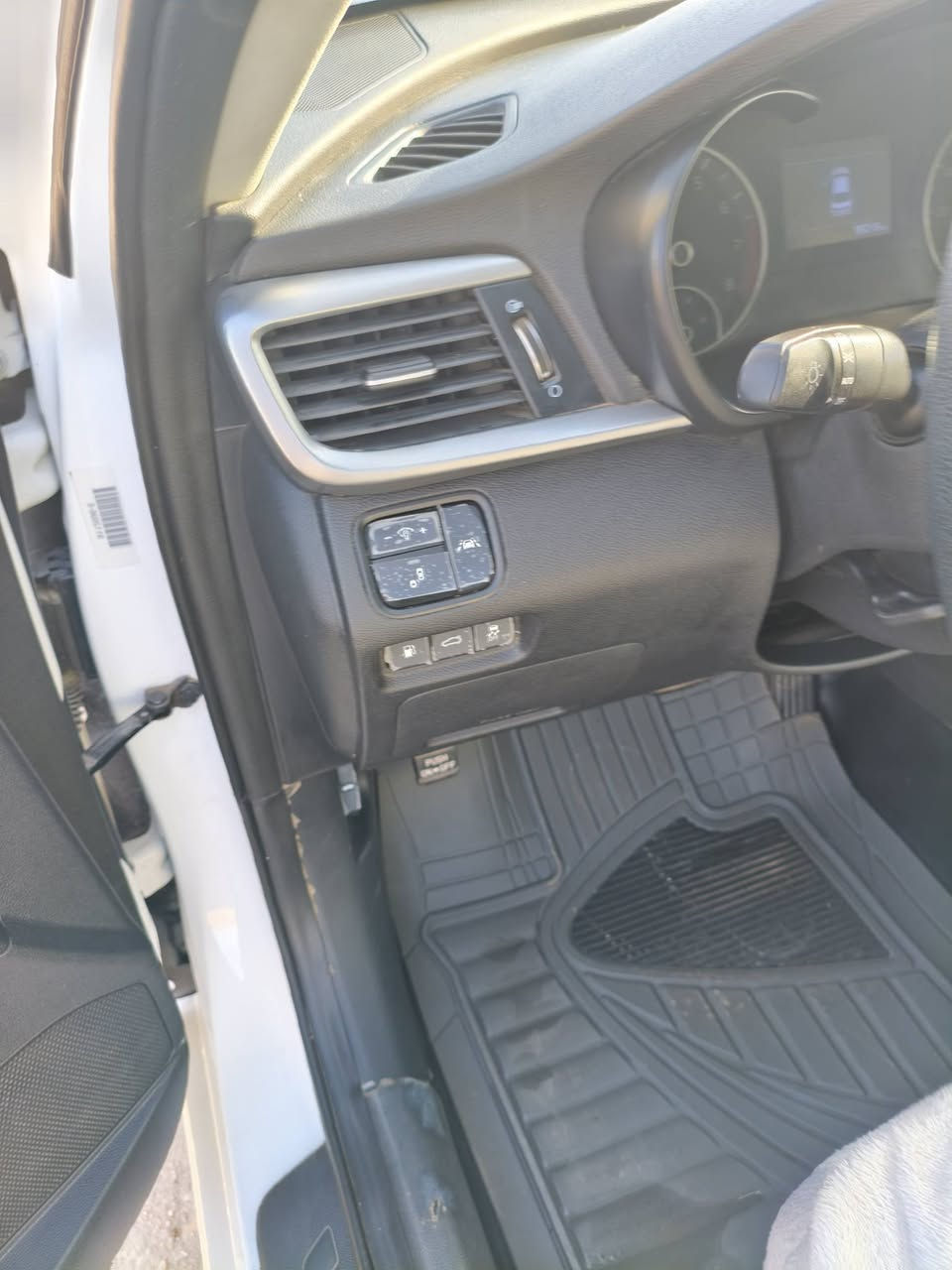 السعر 150 قفل
اوبتيما امريكي موديل 19 
ضربته جاملغ اوبنيد امبدل بنيد اصلي والجاملغ امصلح نفسه 
ماشيه 96
ضررها فقط قاعدة الجاملغ سحب لاصبغ ولا دكت جاكوج 
مكانه غراف السياره جاهز دواخل كارتون


**إذا كنت صاحب هذا الإعلان وتريد حذفه لأي سبب، رجاءا أرسل رسالة إلى الدعم الفني**