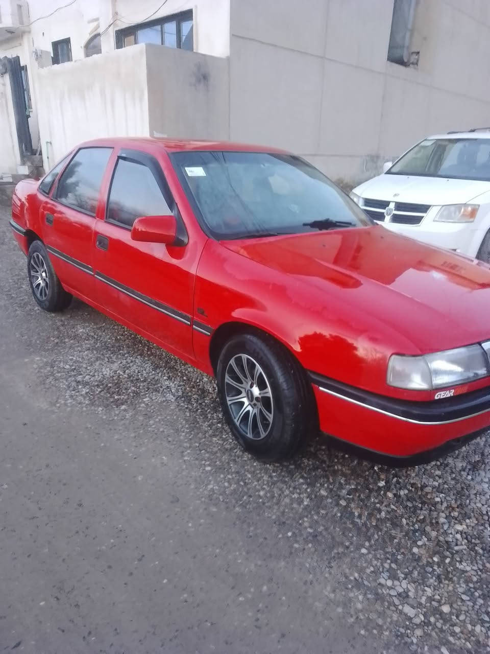 فكترة حجم 16 رقم ألماني 2029 بيها كوبون محرك كير داخلها حلو حيل سيارة على وضع الشركة عنوان ايمن  ***********  سعر 43 رقم نينوي
