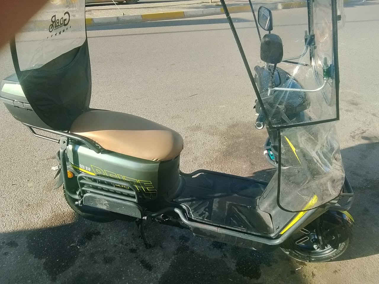 سلام عليكم
ماطور شحن جديد نضافه 100/100
1_ كهربائيات شغال شرط كل عيب مابيها تجي تفحصه كدامك☀
2_  تايرات جدد فول نضافه🫆
3_  مع جادر هديه بسعر 35 هديه
4 _ كيج شغال شرط، سرعه 70
5_  سعره /  مليون 50الف بي مجال لل شراي
5 _ شاصي بلاد كل غراض ماطور بلاد. 
رقم هاتف //   ***********
