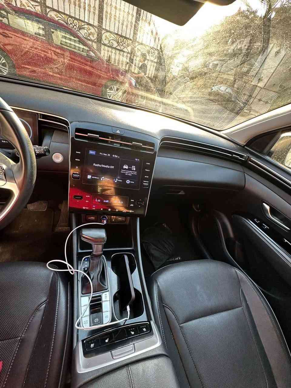 السلام عليكم
توسان وارد امريكي 
موديل ٢٠٢٢ 
اللون اسود ملكي رقم اربيل باسمي السنويه  
السياره بدون ايرباك والضرر بسيط جداً جداً شبر جاملغ امامي فقط موجود صوره الحادث بالمنشور 👇    
فول مواصفات  
السعر ٢١٨  

                    الـــــمـــواصــفـــــات
١-شاشة كبيرة
٢-كامره خلفية 
٣-تحكم أستيرن
٤-كشن السائق كهربائي 
٥-بصمة تشغيل 
٦-نظام ترحيب عند الاقتراب 
٧-تشغيل عن بعد 
٨-رادار امامي للتوقف الذاتي
٩-رادار خلفي للتوقف الذاتي 
١٠-تحديد المسار للقيادة الذاتية 
١١-نقطه عمياء 
١٢-تدفئة كشنات
١٣-تدفئه أستيرن
١٤-ثلاث أنظمه للقيادة
١٥-ويل كب بلادي
١٦-هند أبريك بصمة 
١٨-تبريد لمس
١٩-لد نهاري
٢٠-لايت زنون
٢٢-جنطة كهربائية 
٢٤-شاشه كبيره
٢٥- فتحة سقف 
٢٦_سماعات Bose
٢٧ _ اناره داخليه 
وبيها بعد مواصفات 

مكان السياره في النجف الاشرف   
للاتصال: ***********
