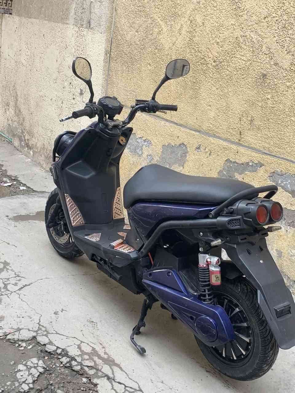 للبيع دراجه شحن اباجي ام عيون ست بطاريات مديل2025 سرعه 110 ملف الفين  كهربأيات كلها شغاله شاحنه اصليه سويج بصمه  سعر 750 بيها مجال للطيبين 
عنوان صالحيه  قرب سنك
رقمي ***********
