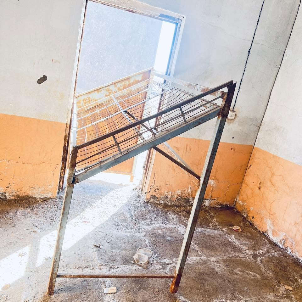 ميز حديد يفيد اهل لخضره يعرضون عليه فراكهه طوله 2 م وارتفاعه متر ونص وينزل للمتر سعره مناسب جدا ع ليريد لسعر واتساب ***********
