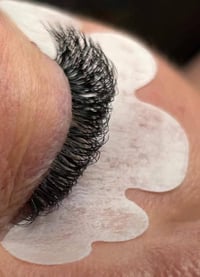 عروض رأس السنة الاكريلك 20الف رموش دائميه 15 قص +شسوار هديه 10 انواع ا...