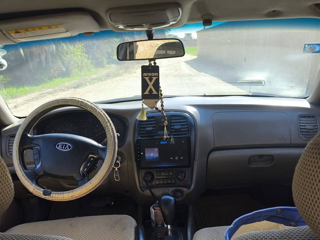 السلام عليكم 
كيا اوبتيما موديل 2001 
السياره رقم بغداد انكليزي باسمي تحويل ثاني يوم مكينه اربعه حجم 2000 كير اوتو  ابيعها مصبوغه احزام دواخلها نضيفه 
السعر 54 وبيها مجال


**إذا كنت صاحب هذا الإعلان وتريد حذفه لأي سبب، رجاءا أرسل رسالة إلى الدعم الفني**