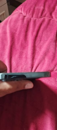 ايفون ١٢ برو ماكس ذاكره ١٢٨ بطاريه ٨٣ جهاز نظافة ١٠٠% نموذج N على حاله...
