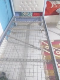 سرير نفر • سرير حديد • يحتاج لحيم