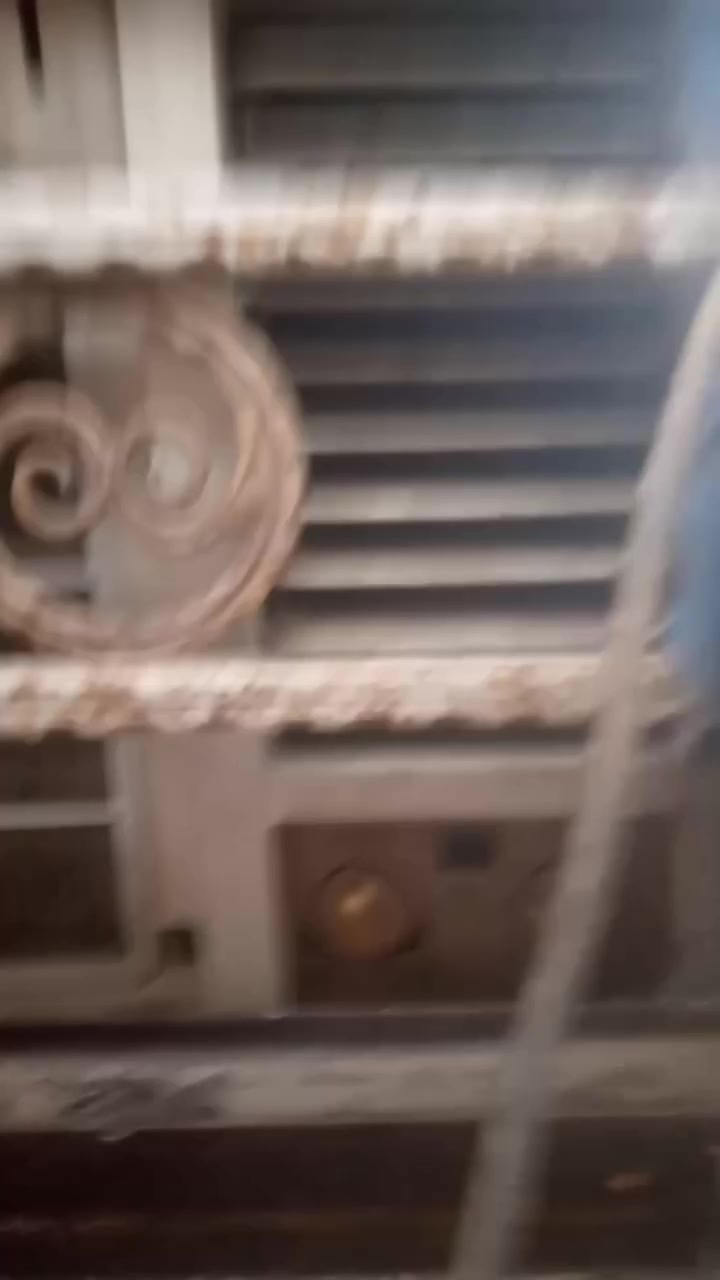 السلام عليكم مكيف للبيع شغال تبريد فول راوتري موكمريسر السعر 125وبي مجال بسيط العنوان بغداد ***********@***********
