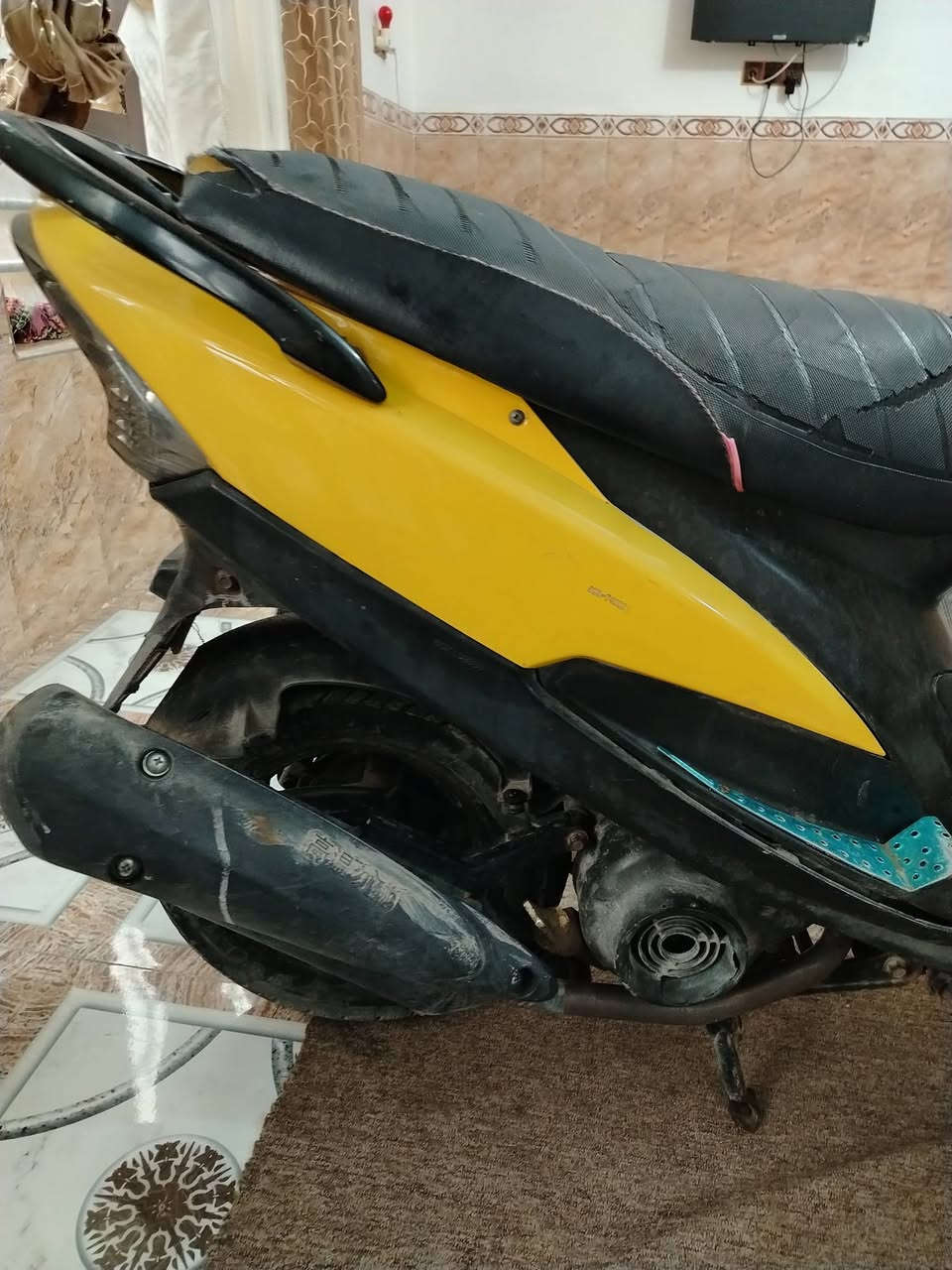 ماكس عدله للبيع دراجه أوراق  الدراجه ما مفتوحه ابد بس بيه لاستيك ولف بس شغاله نكره وحداكلك المكينه ما مفتوحه وياه كابريتر وصالنصه ٢ رقمي بيه واتساب  *********** سعره 450 وبيه مجال للطيبين
