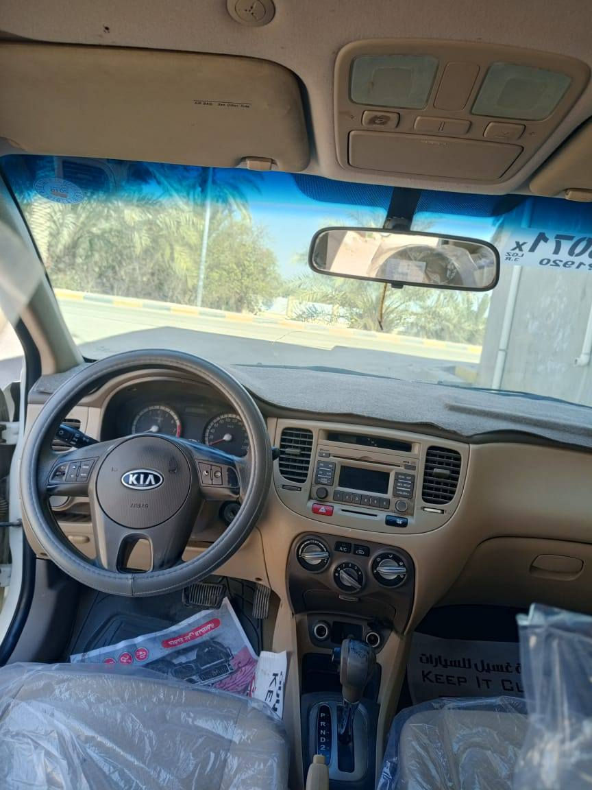 سلام عليكم للبيع او مراوس 
كيا ريو موديل 2011 بيه صبغات جمالية مكفوله من ضربه سيارة جديده تخم تاير حداديه تبريد ثلج رقم أربيل الماني تريد تحويل تريد وكاله جاهز مكينة 1.6 لاتنقيص ولا تبخير
السعر 77 وبيه مجال مكاني نجف  ***********
