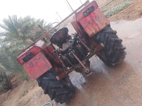 السلام عليكم.عنتر للبيع ٨٣ مكفولة كفالة عامة بم محرك هيدروليك صدر سنوية شرط التحويل السعر ٤ ملايين وبيهة مجال المكان ديالى جلولاء ***********
