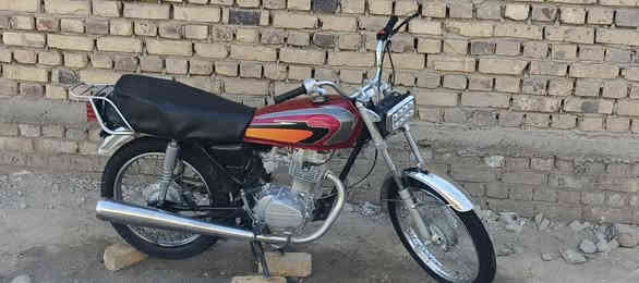 كلك كلك 
للبيع دراجه نامه شاصي ومكينه 20    5نمر دراجه مكينه مفتوحه ولفات دراجه كامله شغل وروح دراجه ب450 وبيه مجال
***********بيه وتس اب
