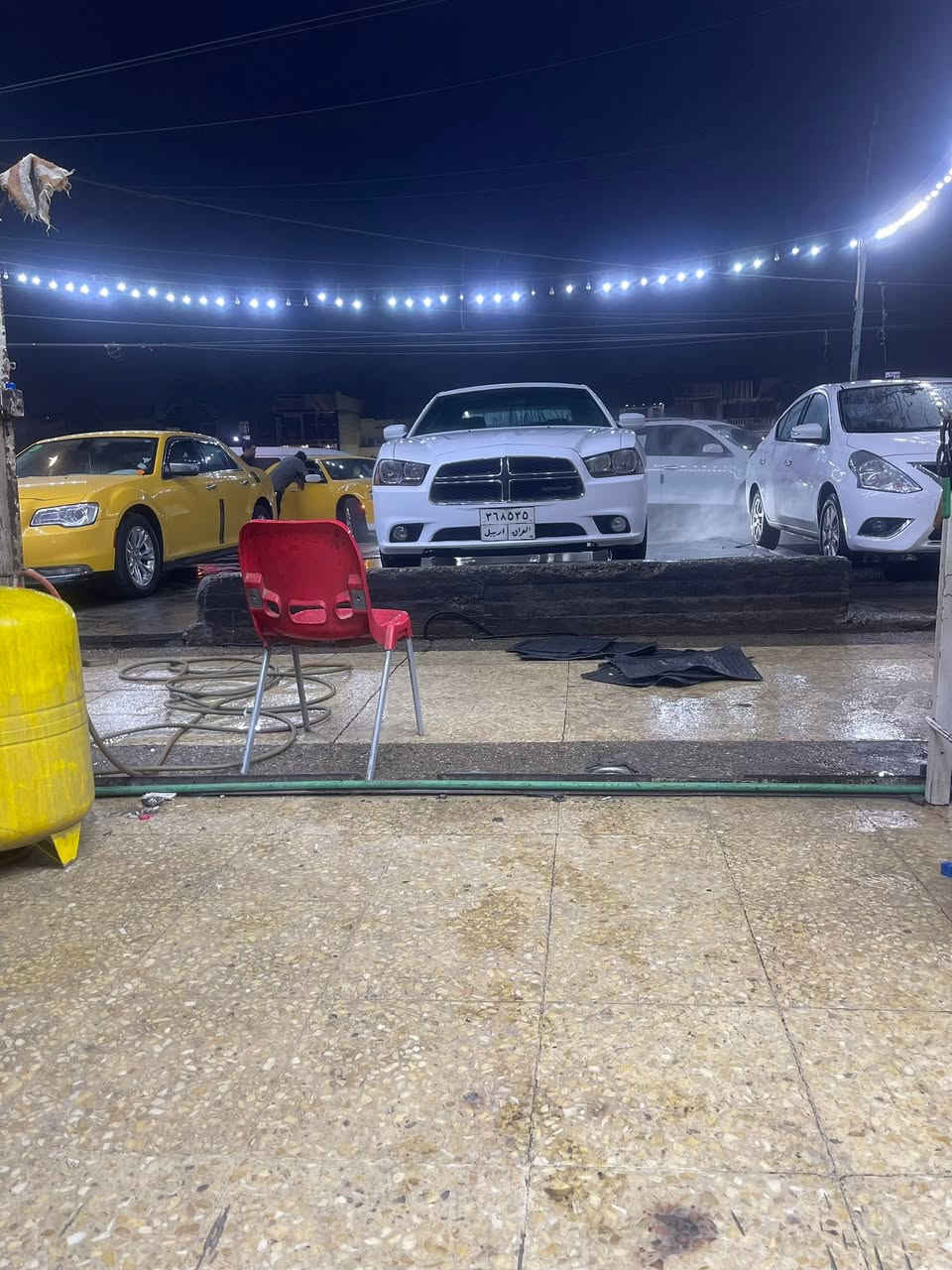سلام عليكم چارجر ٢٠١٣ مواصفات عاديه سياره بيه صبغ جاملغ امامي ايمن و صبغ داير الجاملغ الخلفي بس صبغ لا معجون ولا شي بدون ايرباك كير مكينه مكفولات حداديه ١٠٠/٧٥ بكانه بغداد السعر ١٤٨
***********

