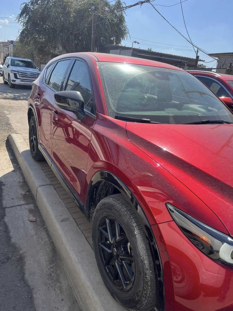 لسلام عليكم مازدة cx5وارد امريكي مكفول بدون حادث موديل 23 سيارة فول مواصفات محرك 2500بدون تيربو المرغوب سيارة جديدة ماشية 30الف استخدام شخصي من البيت للشغل من الشغل للبيت سيارة كاملة مكملة تريد تحويل تريد وكالة مكاني بغداد شارع فلسطين السعر 210 وبيهة مجال ***********
