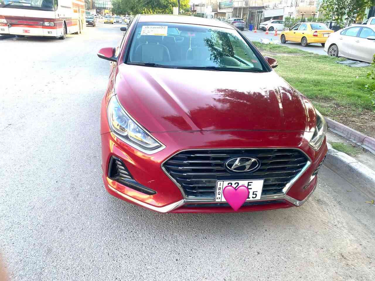 السلام عليكم
سوناتا2018 
وارد امريكي حادثهه حلو كدام عينك وموجود سونار بيهه
فول مواصفات عدا الفتحه
بصمه تشغيل
كشن كهرباء
وضعيات قياده 
باسمي تريد تحويل تريد وكاله
السعر 138 وبيهه مجال قليل للطيبين
*********** متواجد واتساب فقط
مكاني الدوره حي دجله
