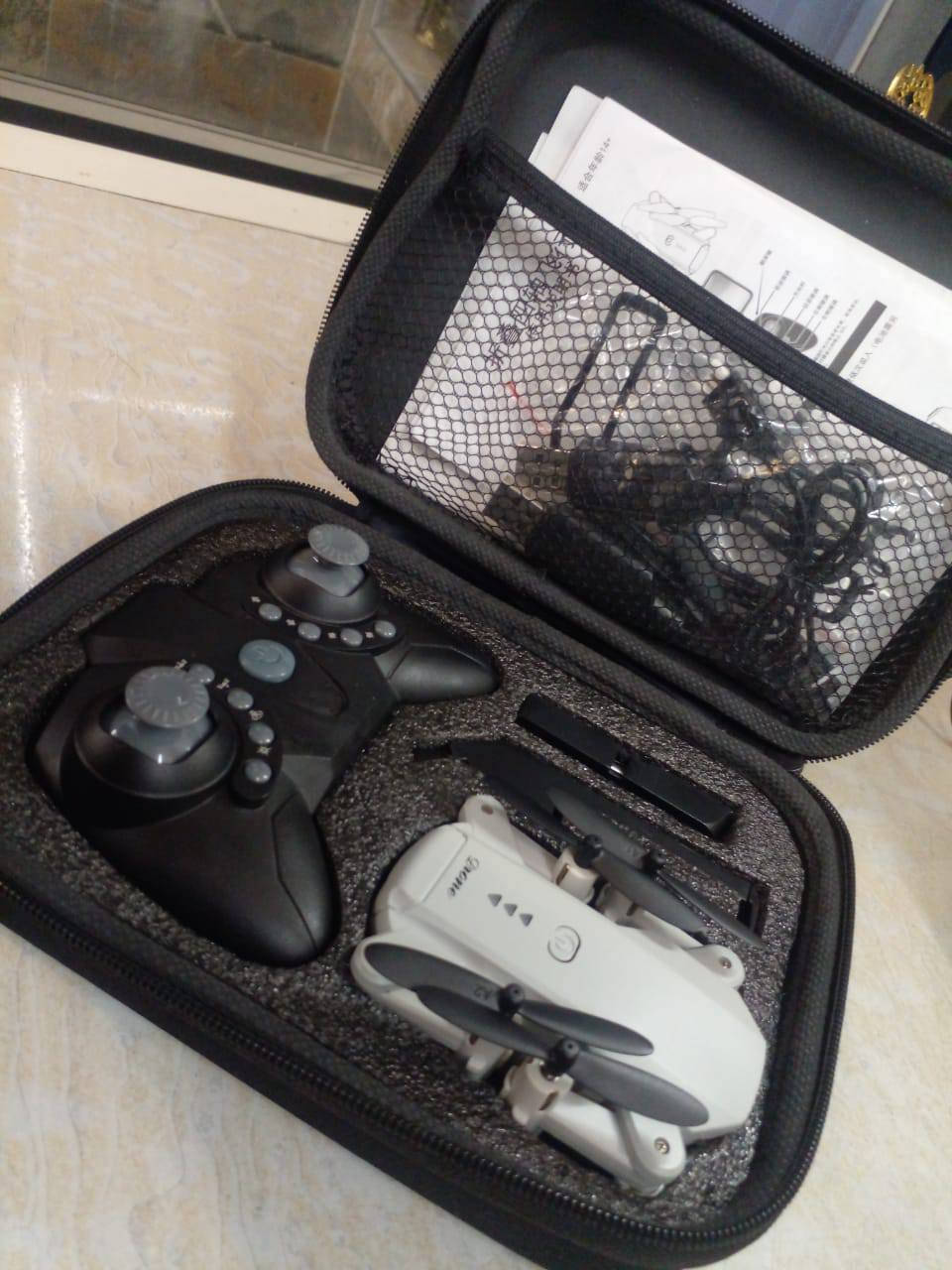 درون تصويره بجوده عاليه نزلتلكم فيديو تصوير ويطير لارتفاعات عاليه  + طيارة مسيرة على شكل ديناصور بيها اضويه ويصدر منها صوت ديناصور بضغطة زر


**إذا كنت صاحب هذا الإعلان وتريد حذفه لأي سبب، رجاءا أرسل رسالة إلى الدعم الفني**