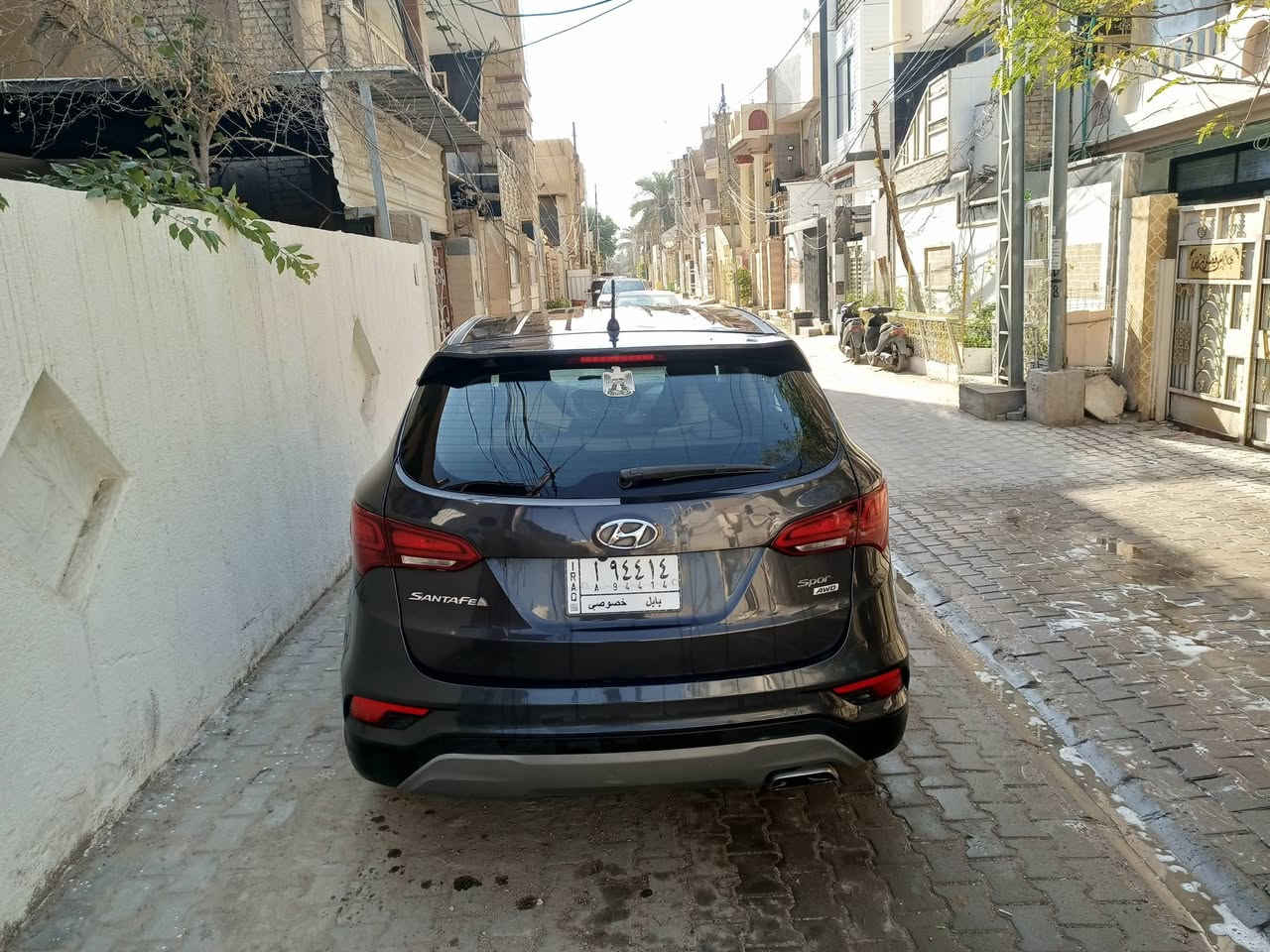 سلام عليكم
سنتافي 2018/ امريكي /خمسه راكب
محرك/ 2400/ جي دي اي
اللون /رصاصي 
الرقم / بابل   بأسمي 
مكان / كربلاء 
الحادث / جاملغ وبنيد بدون دواخل الشاصي  واللغود مابيهن شي والباب الخلفي مرجعي حار  الجاملغ الخلفي بي طخه بسيطه 
كير ومحرك مكفول 
حداديه جديده 
باتري جديد 
السعر / 145  وبيها مجال للشراي 
الموشراي ليدخل رجائآ بدون احراج 
رقم الموبايل ***********
الرقم الثاني ***********
