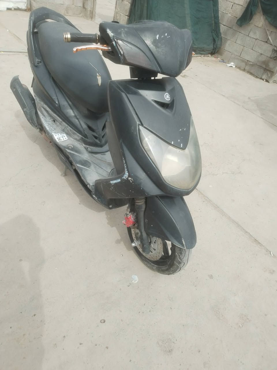 السلام عليكم
شباب دراجة نوع سكنس نوزل لون أسود طافي
السعر ٦٠٠ وبي مجال 
العنوان كم ساره
رقم تلفون ***********
