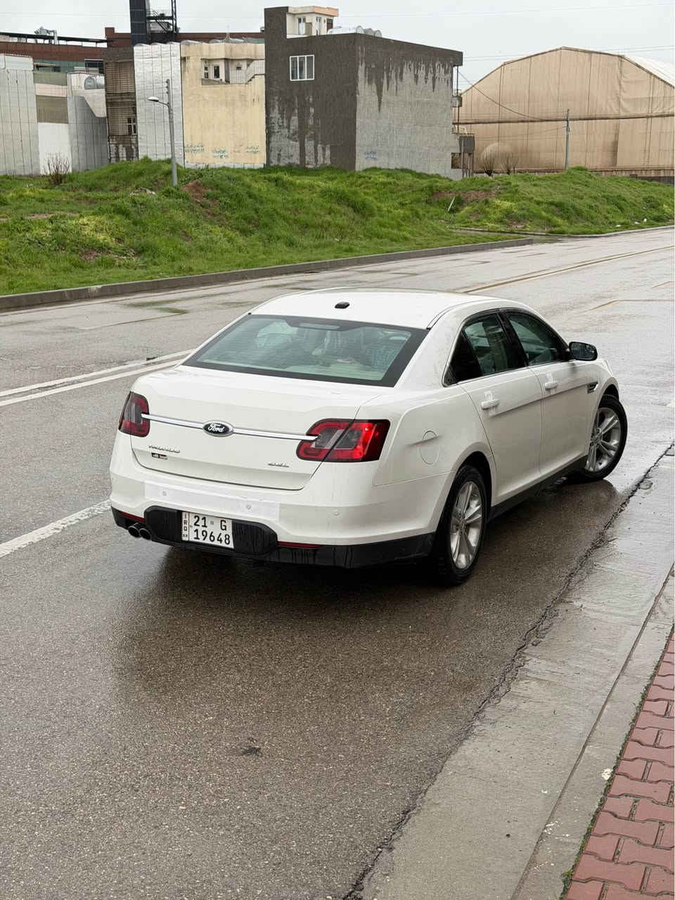 فۆرت تەورۆس ٢٠١٢ sel  سەیارەکە بێ بۆیاخە بێ ساردە بێ پارچە گۆڕاو هەتا بڵێی تازەو جاهیزە گێڕو مەکینەی بەشەرت تەنانەت بۆ واترپەمپیش نەکراوەتەوە سەنەوی تا ٢٠٢٩ تازەیە بەناوی خۆمەوەیە تەحویل وەکالە بەشەرت  چرکە لە گیانیا نیە هەموو شتێکی تازە سیرڤز کراوە نرخی ١١٢ کەمێک مەجال بۆ پەیوەندی *********** السليمانية, العراق
