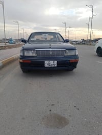 تويوتا كراون • ٩٢ • بدون ضربه