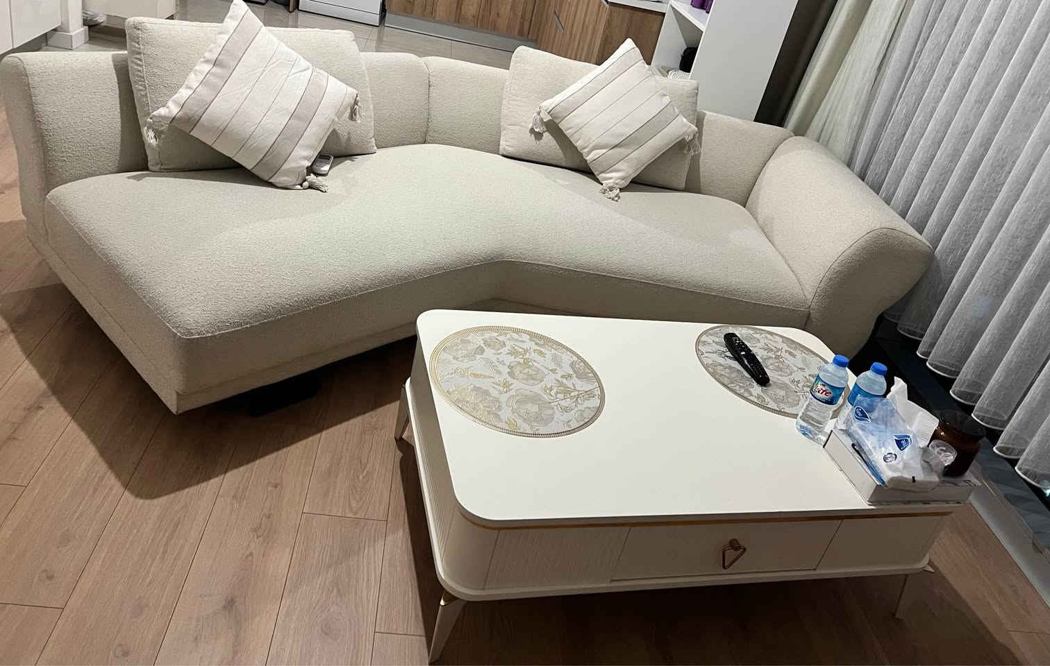 Hello guys, I’m selling almost everything in my home, bed n wardrobe included, bought them in sadaf furniture shop, very new used for 8months only, prices are negotiable, and available for viewing from 1st March.. thank you أربيل, العراق


**إذا كنت صاحب هذا الإعلان وتريد حذفه لأي سبب، رجاءا أرسل رسالة إلى الدعم الفني**