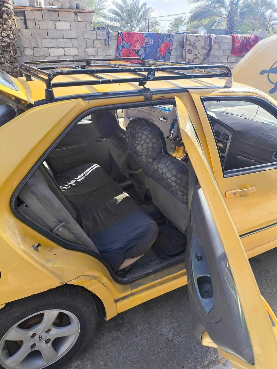 السلام عليكم شيري موديل 13 بلاديه ما محوره مكينه وقير مقفولات وقشر مقفول من الضربه مصفره هيا وغرامات مكاني بغداد عواريج بصف مطعم حجي حسن السعر 24.      ***********
