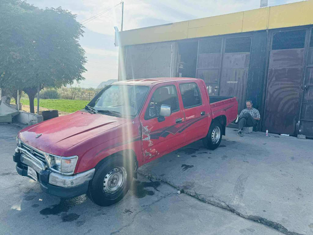 تویوتا مودیل 2000 دووپارچەی سبوغە پاش وپێشی کەپسە گێڕومەکینەی بەشەرتی دە  وەستا ئاڕم بەشەرتی ئەوەلیات فول مواسەفات
***********  // *********** أربيل, العراق
