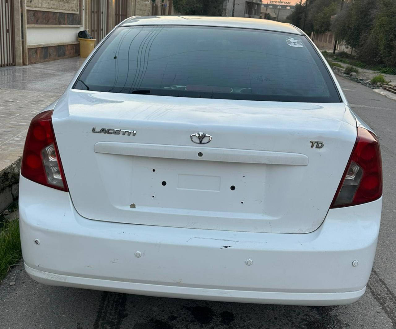 دايوا اوبترا
2004 
كير توماتيك 
بدون حادث بدون شاصي بدون دواخل 
صبغ باب خلف السايق 
وبيها مكانات بارد 
وخلي رقمي
***********
