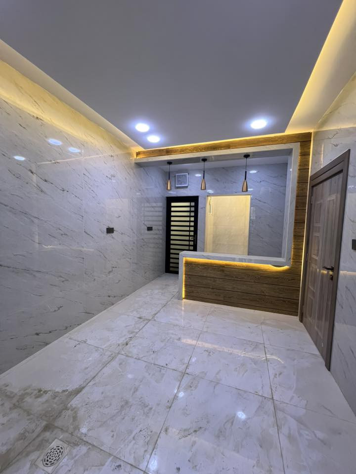 دارللبيع التعليم العالي الاولى 

ملك صرف طابو زهور خدمات متكامله

١٥٠ متر واجها ٧ ونص

طابقين اربع غرف نوم

اربع سويتات
بناء حديث ٢٠٢٥

فول فول مواصفات
زيرو تسليم فوري

***********

*********** 

وتساب
