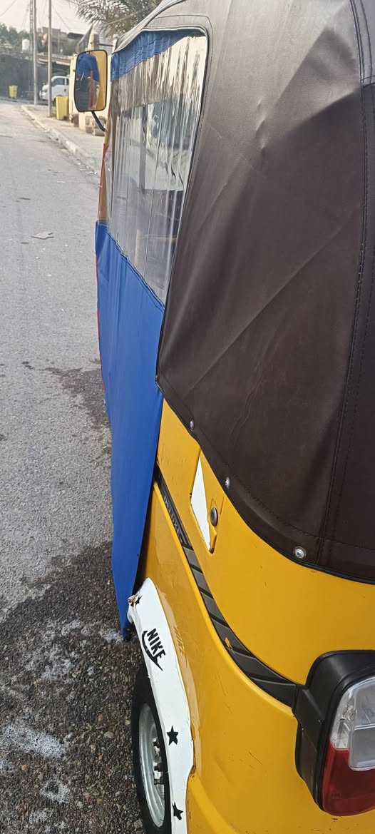 السلام عليكم تكتك للبيع TVS موديل 20 كامله المكان البصره القبله رقم سنوية السعر 4ونص وبيه مجال قليل للشراي ***********
