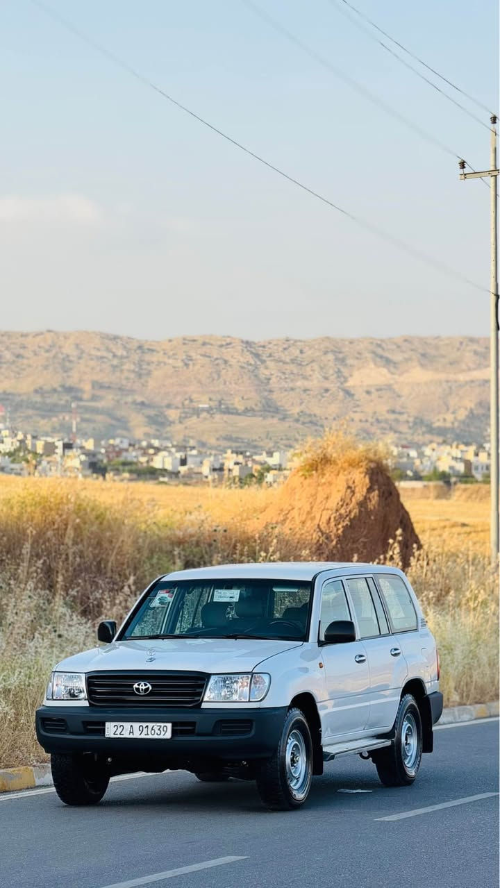 کوردی عربی
سەرەتا بەناوی خوا
تۆیۆتا لاندکرۆز مۆدیل ٢٠٠٤ مواسفاتی G فوول عادی 
سەیارەکە هەتا بڵێی جوانە هەتا بڵێی خاوێنە هەتا بڵێی ڕێکە هەموو شتی لەسەر دەقی بیلادیە قنج و چاڵ و شوختی نیە پلێتی زۆر ڕێکە 
بە نسبەت بۆیاخی بێ بۆیاخە هیچ هیچی پێوە نیە
رەقەم و ژینگە و سەنەوی نوێیە 
گێر و مەکینە و اکسل کارەبایی هەموو شتەکی بەشەرتە سعری ٢٠٠ گەڵا 
بۆ زانیاری زیاتر ***********ناونیشان کۆیە 
عربی 
سلام و علیکم تۆیۆتا لاندکرۆز مودیل 2004 مواسفات G  سیارە حتی یگول حلوە دعامی لدعامی بدون نقطە بدون شخت کل علی وضع بیلادی دشبول ستێرن کشنات کلە علی وضع بیلادی عدادات بشرت
سیارە بدون سبخ مابی أی شی دعامی لدعامی مکفول کفالە عامە 
بلنسبە گیر محرک اکس و کهربائی بشرت مابی خلل 
رقم سنویە جدید باسمی 
سعر سیارە ٢٠٠ $$💸 و بیە مجال
اذا ترید سیارە ترید تفاصل کامل اتصل بالمالک *********** مکان کویسنجاق كويسينجاك, أربيل
