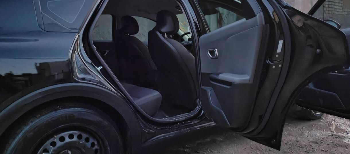 K4 2025وارد أمريكي بدون رقم
كي 4 وارد أمريكي حادث موضح بالصور 
حادثها جاملغ بنيد وباب 
بدون أيرباك
بدون رقم منفيست بسمي
بدون تصليح
مواصفات معروفه
ماشية 600ميل زيرو
كير مكينه وراديترات بلاد 
ضربتهة حلوه 
السعر 142 وبيها مجال
المكان بغداد  الأمين الثانية
الاتصال 
***********
واتس إب
***********
