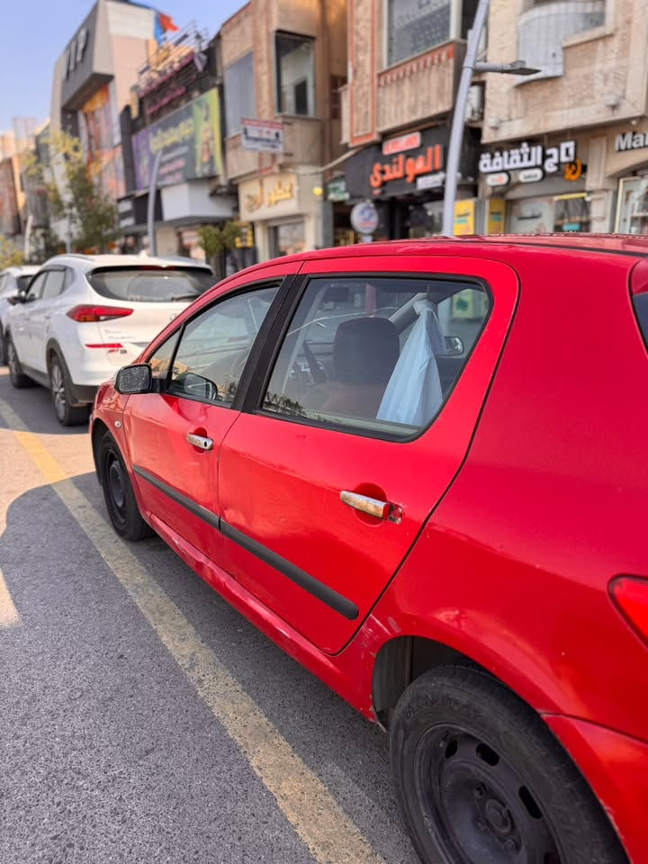 بيجو 307 موديل 2006
سنويه ساقطه 
رقم بغداد مشروع وطني 
شرط التحويل 
بيها قطع صبغ البجم والباب 

المحرك والكير  بحاله جيده 
التبريد يحتاج كوبريسر فقط

السياره نظافتها كدام العين وما بيها اي مشكله 
 سعر 46 ورقه 

للتواصل   ***********
