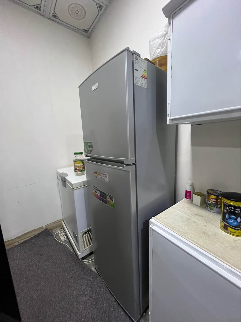 سەلاجە و موجەمیدە ئی ماڵی خۆمە بی عەیبن 
لە سلیمانیم 
سەلاجەکە 200 هەزار و مەجالی کەم 
موجەمیدەکە حەجمی وەسەتە 140 هەزار و مەجال 
***********ژ السليمانية, العراق
