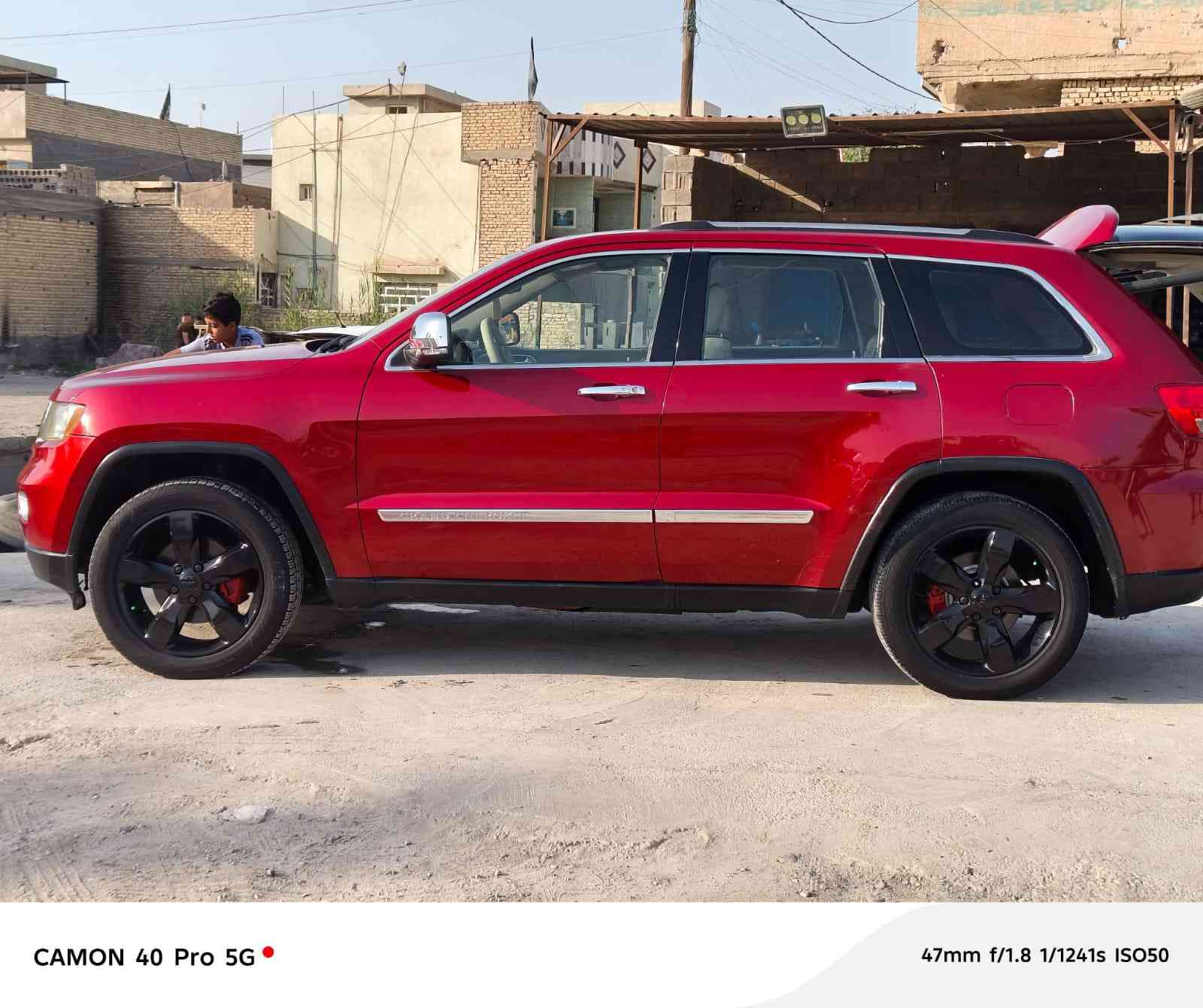 جيب للبيع ٢٠١١
فول مواصفات الأخير اعلى فئه 
محرك ٣٦٠٠ مكفول كير مكفول 
ماشيه ١٢٥ بيها قطعين كلير وحادثها جنطه وجاملغ ***********
*********** واتساب السعر ١٤٢ وبيها مجال بسيط تخم تاير قبل سبوع شاده سياره ربع ماناقصها جديده
