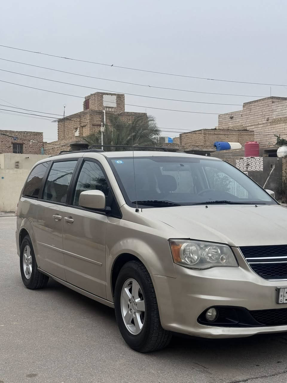 السلام عليكم 
دوج كرفان 2013
فول مواصفات 
ضربتها جاملغ وبنيد 
وباب وره السايق مبدل 
السعر 145وبيها مجال 
العنون ذي قار الإسكان الصناعي 
سياره جاهزه كامله مكمله 
للستفسار ***********
