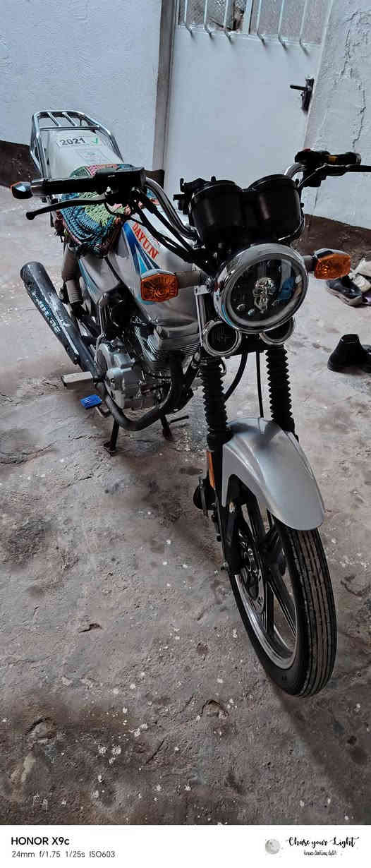 دراجه داي وان  مديل 21 مرقمه اصوليه مع سنويه سعرها مليون و800 وبيه مجال رقم الهاتف ***********
