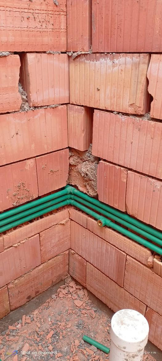 تئسيس مجاري +  كهرباء متفرغ حالين
بسعار مناسب الهاتف ***********
