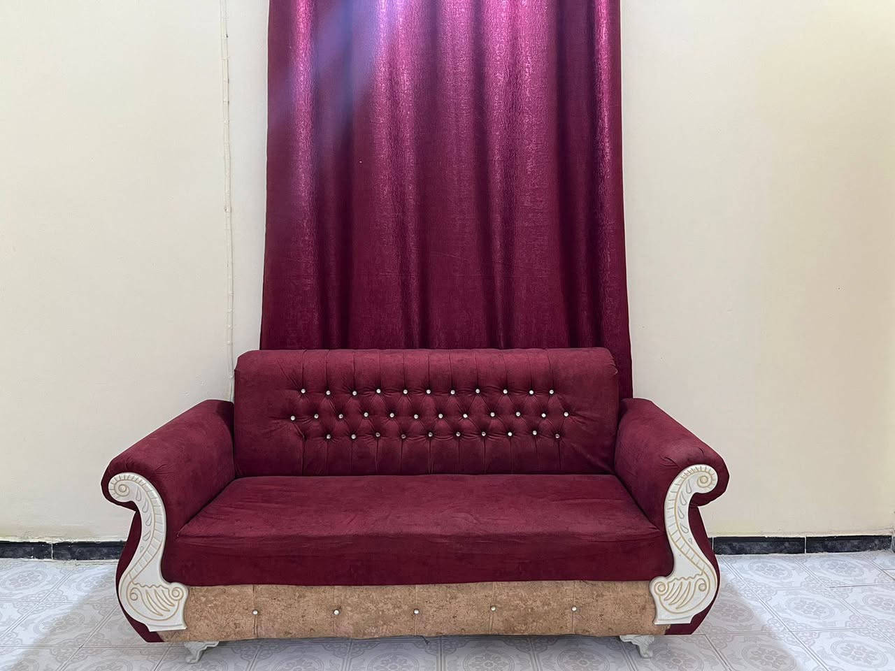 قنفات 5 قطع 10 مقاعد 350 وبيهن مجال
معرض 125 وبي مجال عنوان حكيميه


**إذا كنت صاحب هذا الإعلان وتريد حذفه لأي سبب، رجاءا أرسل رسالة إلى الدعم الفني**