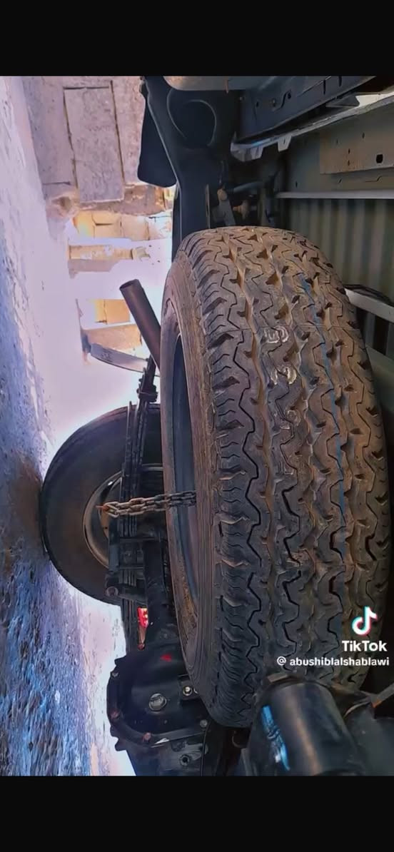 السلام عليكم نيسان شبوط موديل 2013 سياره جديده ماشيه 120 سبير مانزل مانزله بر ابد سعر سياره 175 بيه مجال مكان سياره نجف رقم مبايل ***********
