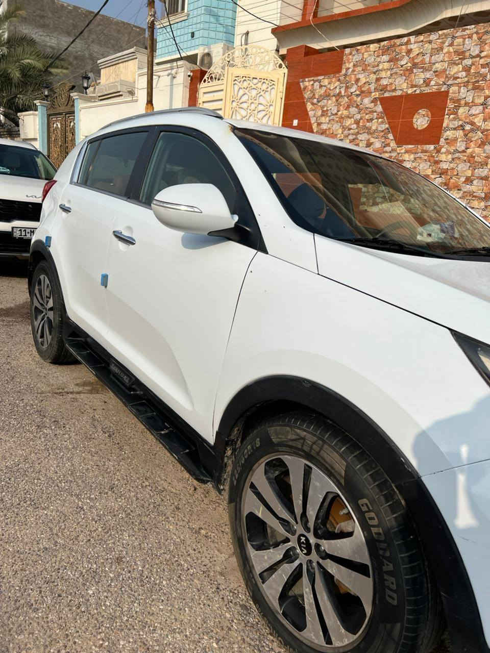 السلام عليكم سبورتج 2014 للبيع رقم بصره سياره موجوده بسماوه بسمنه مداور ثاني يوم سياره مصبوغه عام سياره بس صبغ مابيه لا ضربه ولا تبديل مجرد صابغيه للجماليه مسويله سونار  سعره مناسب 115 وبيه مجال للطيبين ***********
***********.
