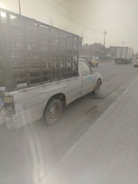 عندي سياره بيكم ازوزه رقم بغداد صاحبه موجود موديل 91 مكينه محورها ونجي...