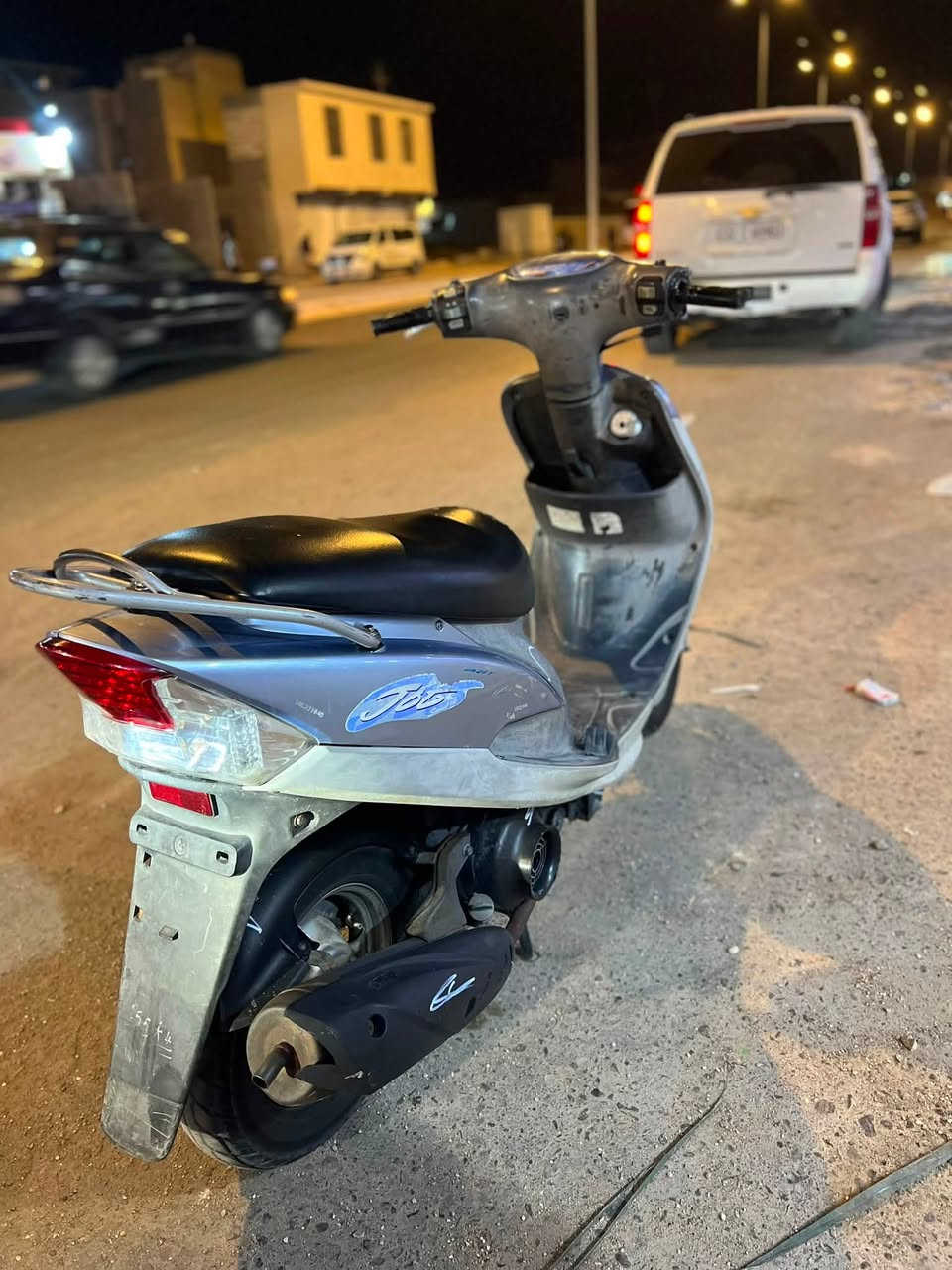 السلام عليكم ماكس قجمه للبيع دراجه رمبه صارله شهر ونص من طالعه من الرمبه مامفتوحه بوشه بلاديه مكينه ناعمه كلشش ماتنسمع لانضوح ولا تبخير ولا تنقيص دراجه بعده بحاله الوكاله وكله شغاله مابيه نقص دراجه نكره سلف بكل وقت شلعه معدل مشي نعومه تخبل دبلات شغاله مختمه كفرات بلاد ختمهن ويه المكينه بريكات شغاله امامي وخلفي كلشش نضيفه واحلا من الصور بالف مره السعر خاص العنوان البصرة التنومه رقم الهاتف للتواصل ***********
