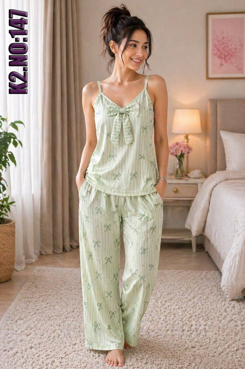 💟اناقة انثى 💟
🧚🏻‍♀️2li pantolon takım🧚🏻‍♀️                                                                                                                                   🧚🏻‍♀️  بيجاما قطعتين ساتان🧚🏻‍♀️                          💝Kumaş:                                                          🎀 Saten🎀                                                                                                                                                  ✨ *standart*✨                                          
*Fiyat 22$*🔥🔥🔥


**إذا كنت صاحب هذا الإعلان وتريد حذفه لأي سبب، رجاءا أرسل رسالة إلى الدعم الفني**