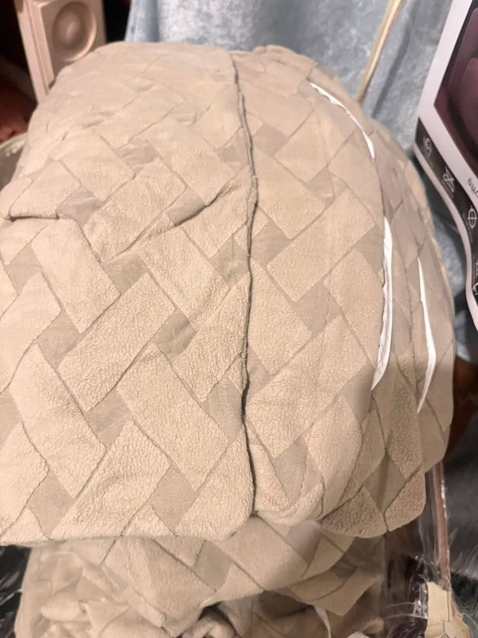 سلام عليكم للبيع جديده


**إذا كنت صاحب هذا الإعلان وتريد حذفه لأي سبب، رجاءا أرسل رسالة إلى الدعم الفني**