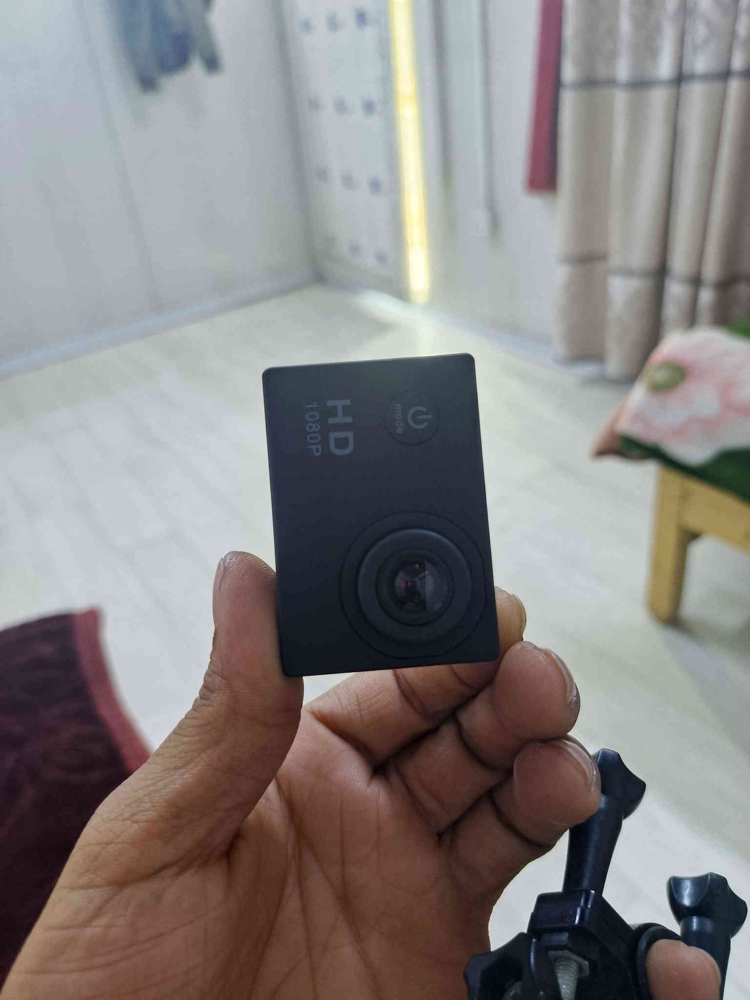 غراض للبيع ٢ خوذ فج قلاب ثنينهن بيهن بيهن سماعات نضيفات بس الحمرة الجامة مالتهة شوية مشخطة  وكسارات جديدات ستيل ثقيل وشاشة ترهم عل دراجة ما اعرف لنضامهة 
الخوذ الحمرة علا ٢٥
والسودة ب٣٥
الكسارات ب٣٠
والشاشة ب١٥ 
كامرة مغامرات بدقة 1080 شغالة علفحص قفلهة ٢٠
اسعار ثابتة رجاء بدون معامل والياخذهن شلع نتفاهم عليهن عنواني بغداد الحبيبية *********** مستعجل علا بيتعهن بدون معامل اسعار ثابتة بغداد
