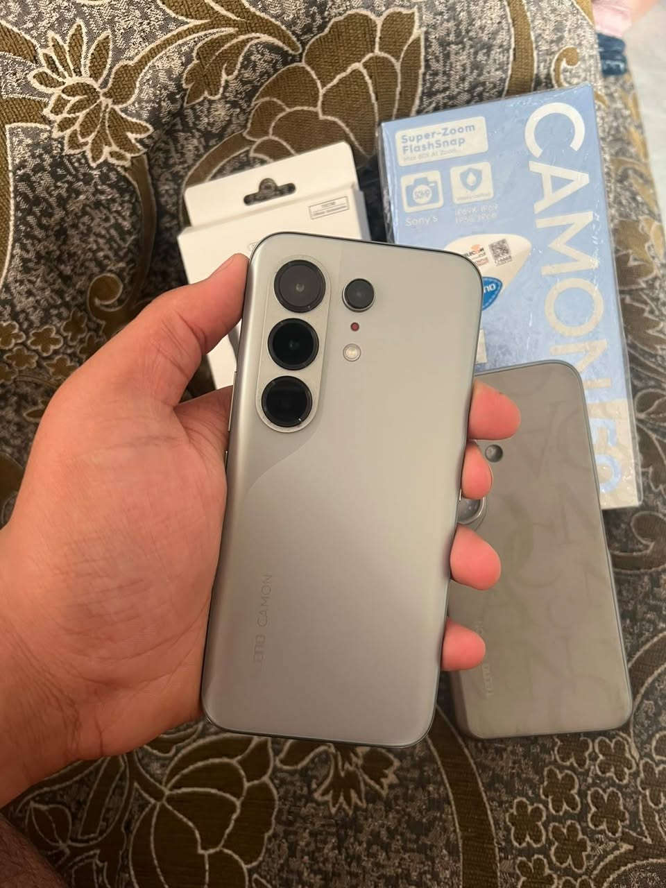 Tecno  camon 50 ultra 5g 
جهاز غني عن التعريف واني مشتري جديد قبل ١٠ ايام ب٦٠٠ شوف الوصل الجهاز كلش جديد ذاكرة ٢٥٦ مع ١٦ داخلية كامرته من سوني احسن كامره بفئته السعريه دا ابيعه لان محتاج الله شاهد بوبجي ١٢٠ فريم (سلاسه فائقة) شاشته ١٤٤ هرتز  بي ضمان سنتين  السعر  570        للاستفسار ***********
