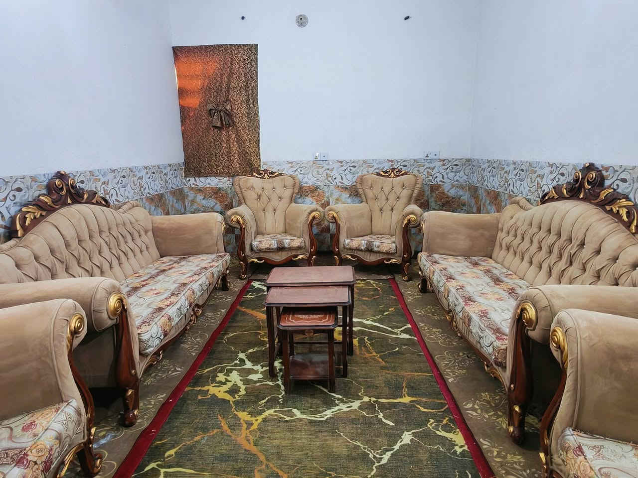 تخم ملكي زان تركي  10 مقاعد حيل نضيف مابي اي ضرر السعر425 العنوان كربلاء بدايه الامن الداخلي يوجد توصيل داخل كربلاء ***********
