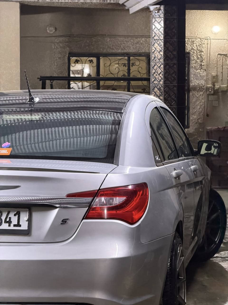 C200 2012
للبيع او المراوس حسب الرغبه

موديل 2012 
مكفوله من الحادث
بدون ايرباك
داخله كلين وصايره بيها طخه بالجاملغ ومصبوغه على كده فقط
ماشيه 140
كير محرك كهربائيات كفاله 
مسويلها ادامه كامله حداديه اماميه خلفيه جديده
للاستفسار ***********
